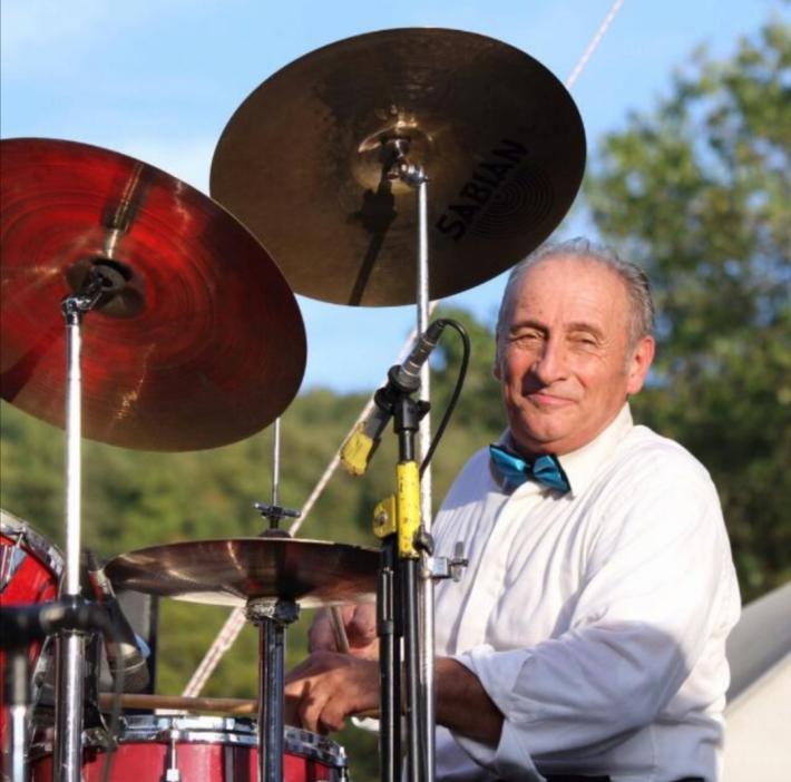 Intera famiglia ricoverata: &laquo;Pregate per noi&raquo;