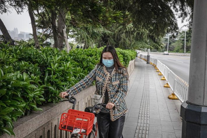 Wuhan rialza l'allerta: 'State a casa' 