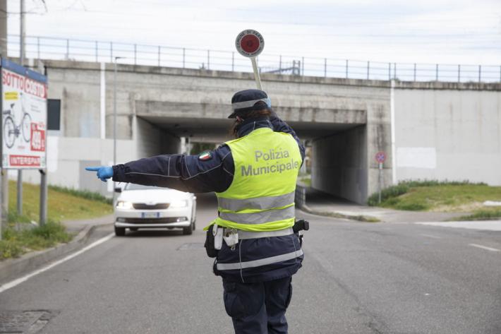 I parmigiani scrupolosi e le multe