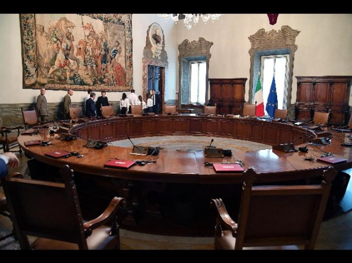 Via libera allo slittamento delle elezioni amministrative