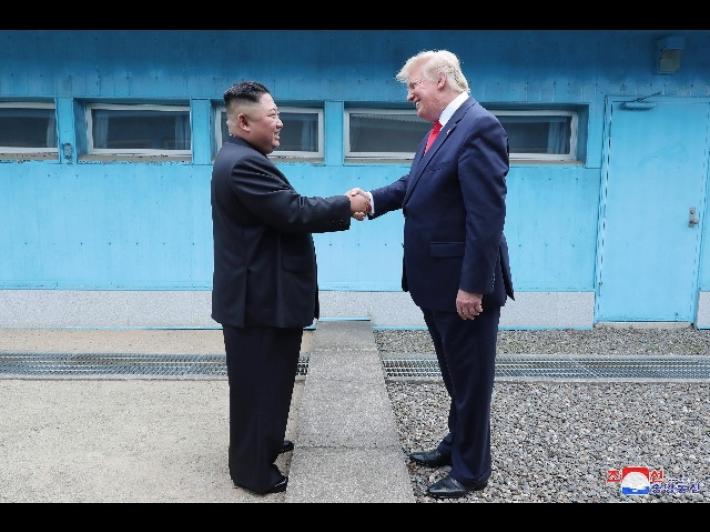 Kim  Jong-un operato. Usa: &egrave; in gravi condizioni