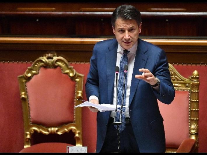 Conte e il Mes: tra il s&igrave; e il no c'&egrave; di mezzo il mare. Greco