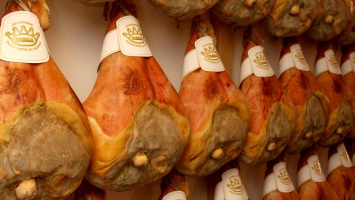 Prosciutto di Parma: risarcimento da un milione per il Consorzio dopo l'inchiesta del 2018