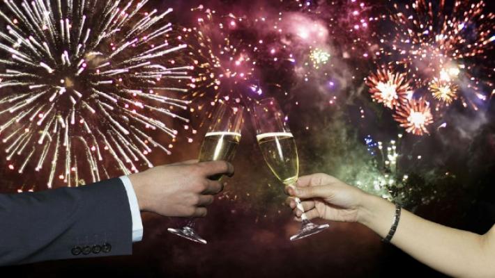 Ristoranti e pizzerie, contro le disdette cenone con delivery