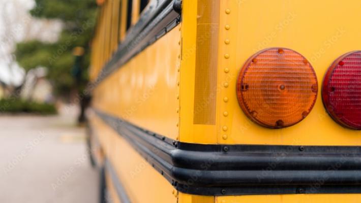 Trasporto pubblico gratuito per gli under 14, "Salta su" esteso alle scuole private 