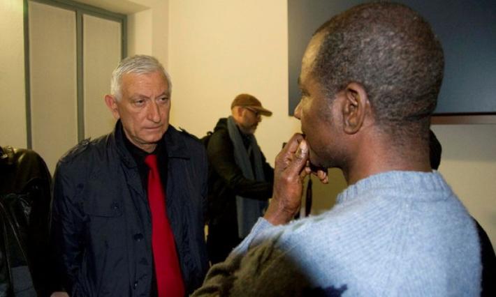 Borghi nel mirino, il sindaco lo difende - Il sondaggio