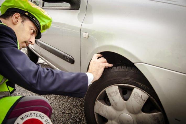 Dal 15 novembre obbligo di pneumatici invernali o catene a bordo - Ecco le strade pi&ugrave; "esposte" in Emilia-Romagna 