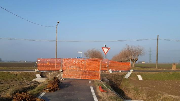 Il ponte di Gainago resta chiuso. E gli agricoltori protestano