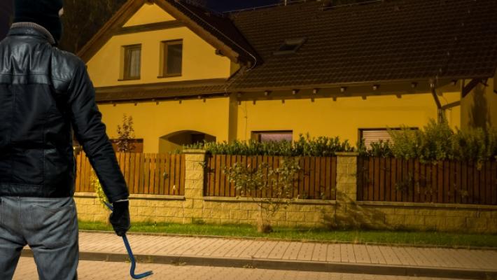 I ladri sono tornati al &laquo;lavoro&raquo;. Colpi in citt&agrave; e sulle colline