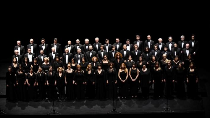 Gli Artisti del Coro d Parma: "Noi, sviliti e umiliati"