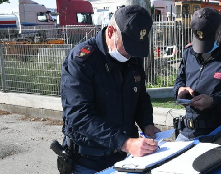 Festa in casa nonostante il Covid: arriva la polizia