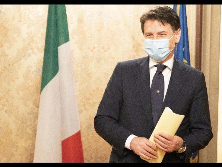 Le ondivaghe reazioni dei politici