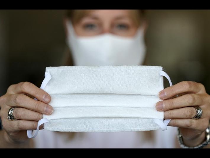 Da oggi una mascherina gratuita a testa nelle farmacie di Parma (a chi ne fa richiesta)