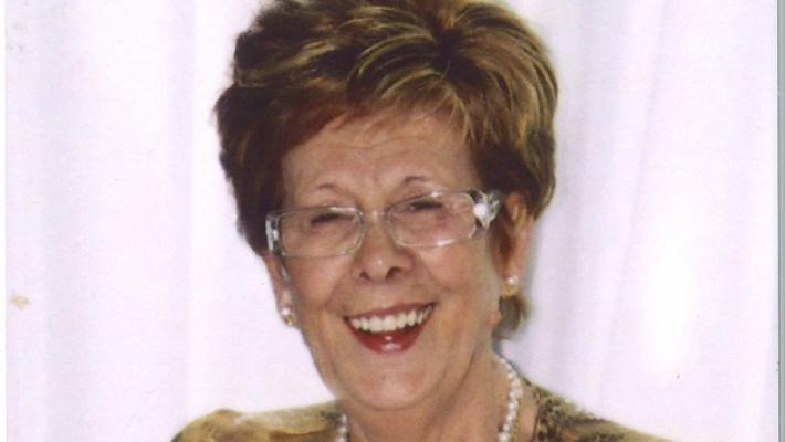 Generazioni di studenti piangono Bruna Ferrarini