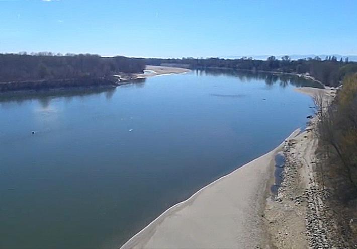 Notti insonni nelle terre del culatello e del grande fiume a causa dei botti continui che provengono dalla sponda cremonese del Po
