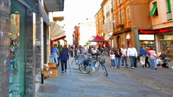 Ladri in altri due negozi del centro storico