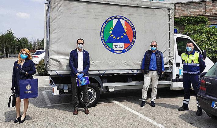 10 mila mascherine al Comune di Parma dall'Associazione cinese delle piccole e medie imprese 