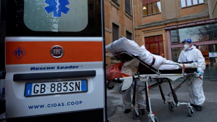 Covid, contagi quasi raddoppiati