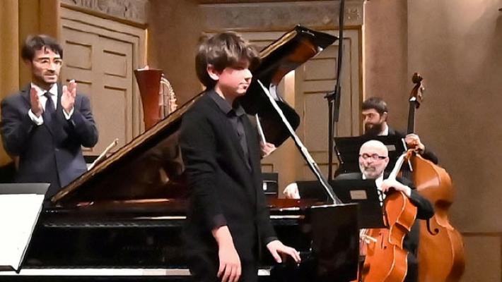 Pianista prodigio di 16 anni