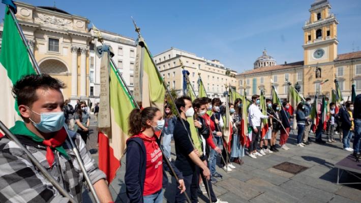 Garavaglia: &laquo;No all'invasione. Giusto inviare armi agli Ucraini&raquo;