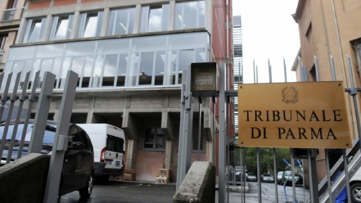 Avevano venduto i gioielli rubati alla madre di lei: fidanzati condannati