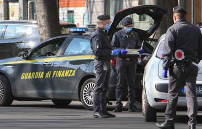 Controlli sul rispetto dei divieti: multate 24 persone e  un locale e 3 denunciati per altri reati