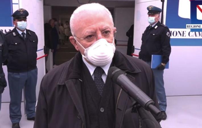 Riaperture, prima grana. De Luca: "non ho firmato l'accordo con il governo"