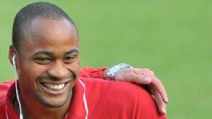 I vestiti griffati dell'ex calciatore Ukah? In vendita, ma lui non lo sa: coppia condannata