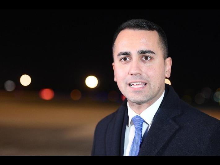  Galli: 'Le classi sono incubatrici perfette del virus'. Azzolina firma per la stabilizzazione di 4.500 precari. Seychelles, niente navi da crociera anche per il 2021