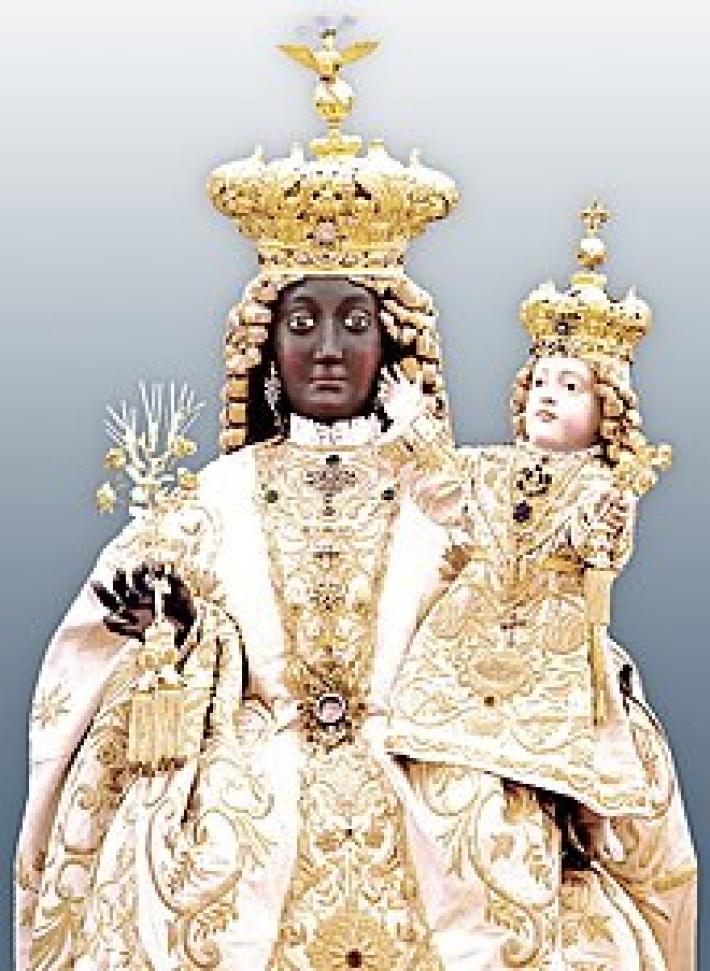 Festa con potenti mortaretti, assembramento nel Foggiano