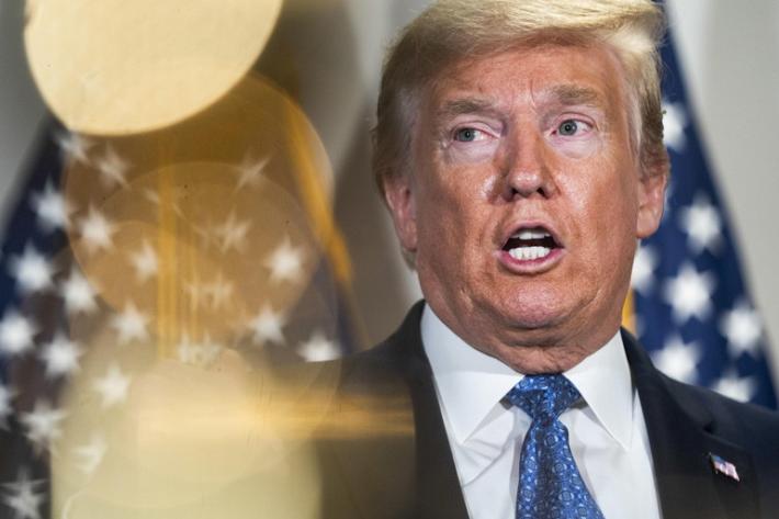 Trump attacca la Pelosi: 'Donna con problemi mentali'