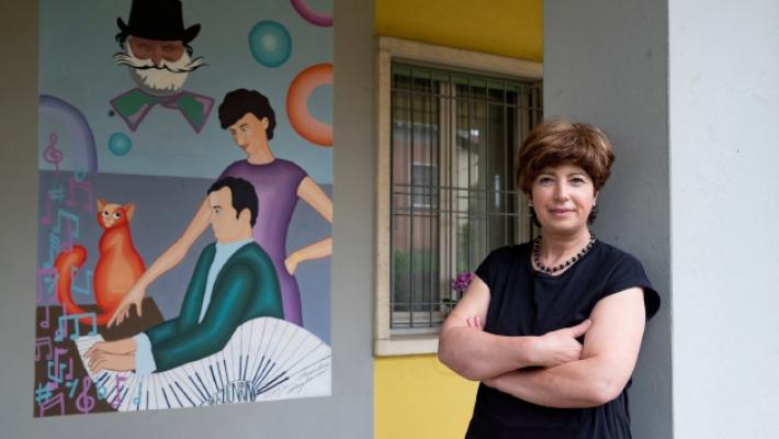 Via Treves, il murales dei ricordi sulla casa anni '70