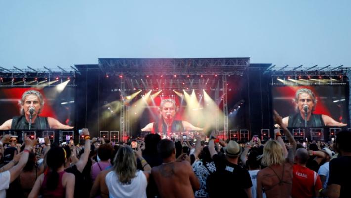 Ligabue come nessuno: a Reggio fa festa il rock
