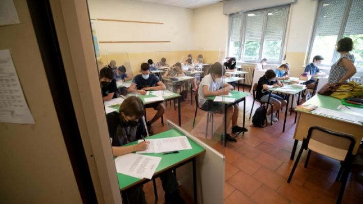 Esami di terza media: alla Don Cavalli tutti soddisfatti della prima prova scritta