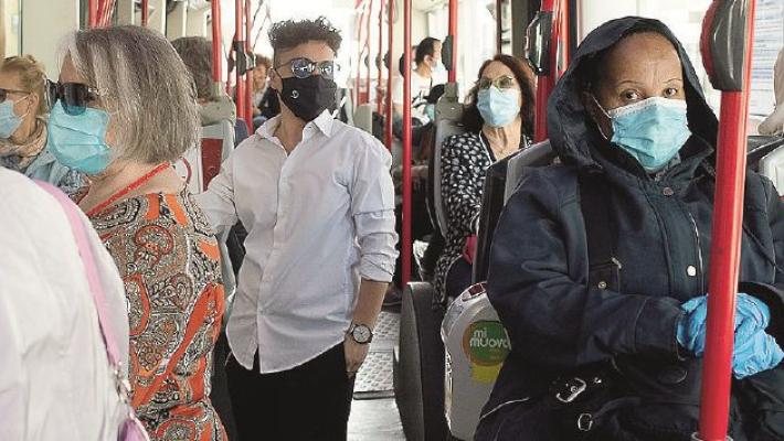 Mascherine e vaccini, cosa cambia