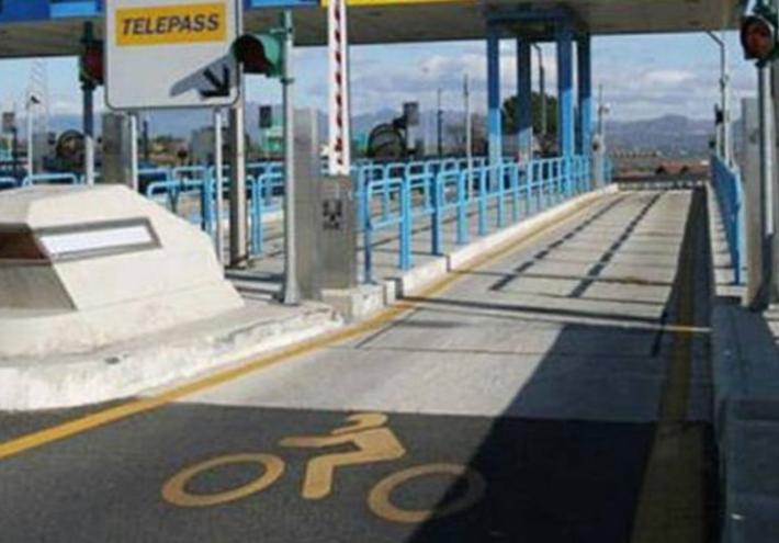 Lavori per realizzare il raccordo con l'A22, chiuso per quattro notti il nodo A1/A15: le deviazioni