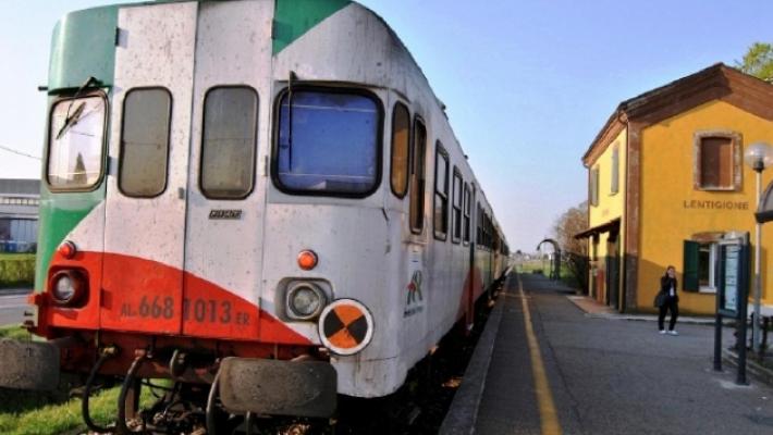 Parma-Suzzara, altri disagi. I pendolari: &laquo;Faremo lo sciopero del biglietto&raquo;