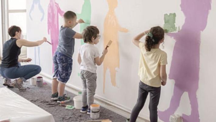 Il murales? Lo fanno i bimbi