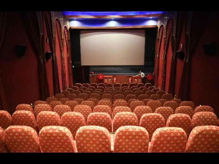 I cinema si preparano a riaprire (tra tante difficolt&agrave;)