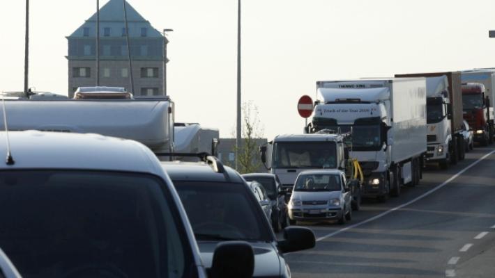 Massari: &laquo;Troppo traffico, servono la via Emilia Bis e la quarta corsia in A1&raquo;