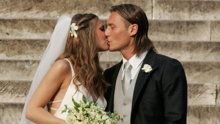 Come pu&ograve; una crisi politica distrarci da Ilary e Totti?