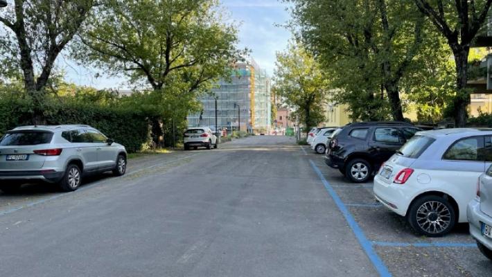 Tre scippi in poche ore, due in manette. Donna presa di mira in via Leporati