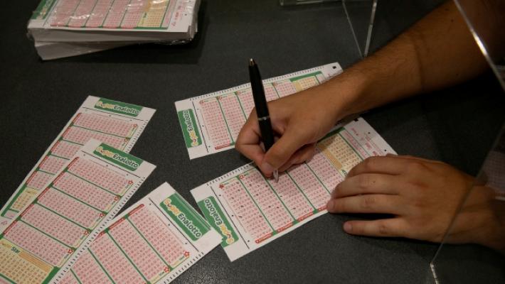 Superenalotto, anche a Parma cresce la febbre per il jackpot da record