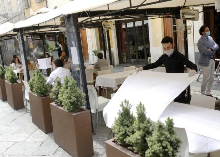 Adesso tocca a noi: andiamo al ristorante