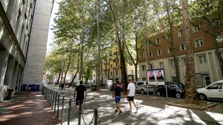 Via Verdi: cresce la protesta, centrodestra all'attacco