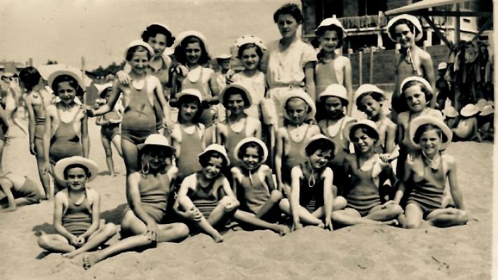 Dal mare a Compiano: quelle vacanze in bianco e nero