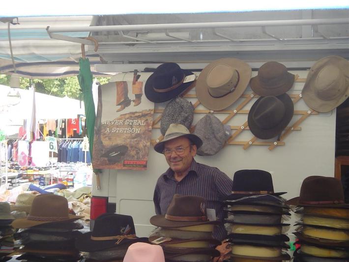 Sala piange Oscar Amoretti, il cappellaio gentile