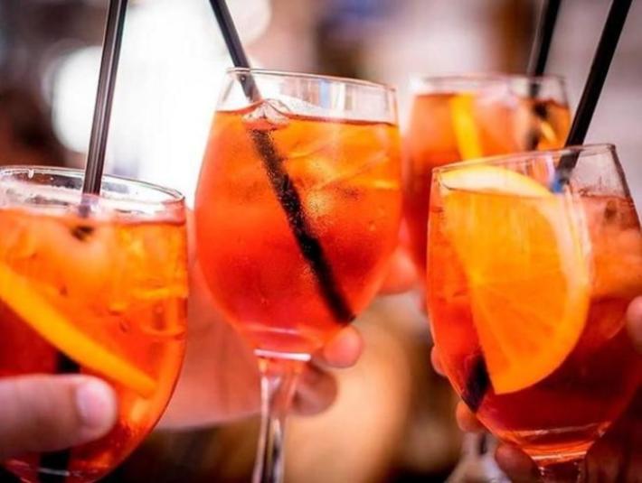 Piacenza, aperitivi and co. troppo affollati: ordinanza pi&ugrave; restrittiva per la movida