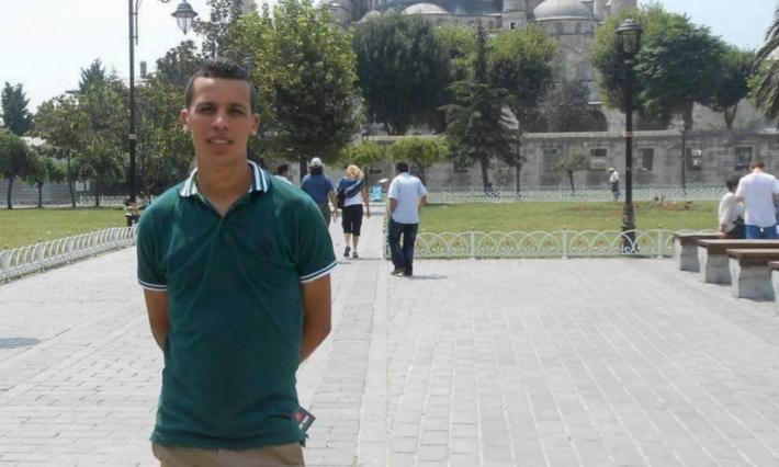 Trova portafoglio e lo porta ai carabinieri