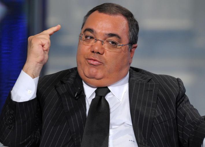 Estorsioni e riciclaggio,  9 arrestati: c'&egrave; anche l'ex senatore  De Gregorio